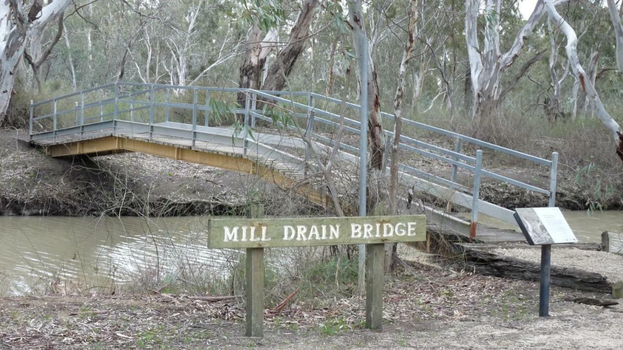 Loddon River Motel Kerang Экстерьер фото